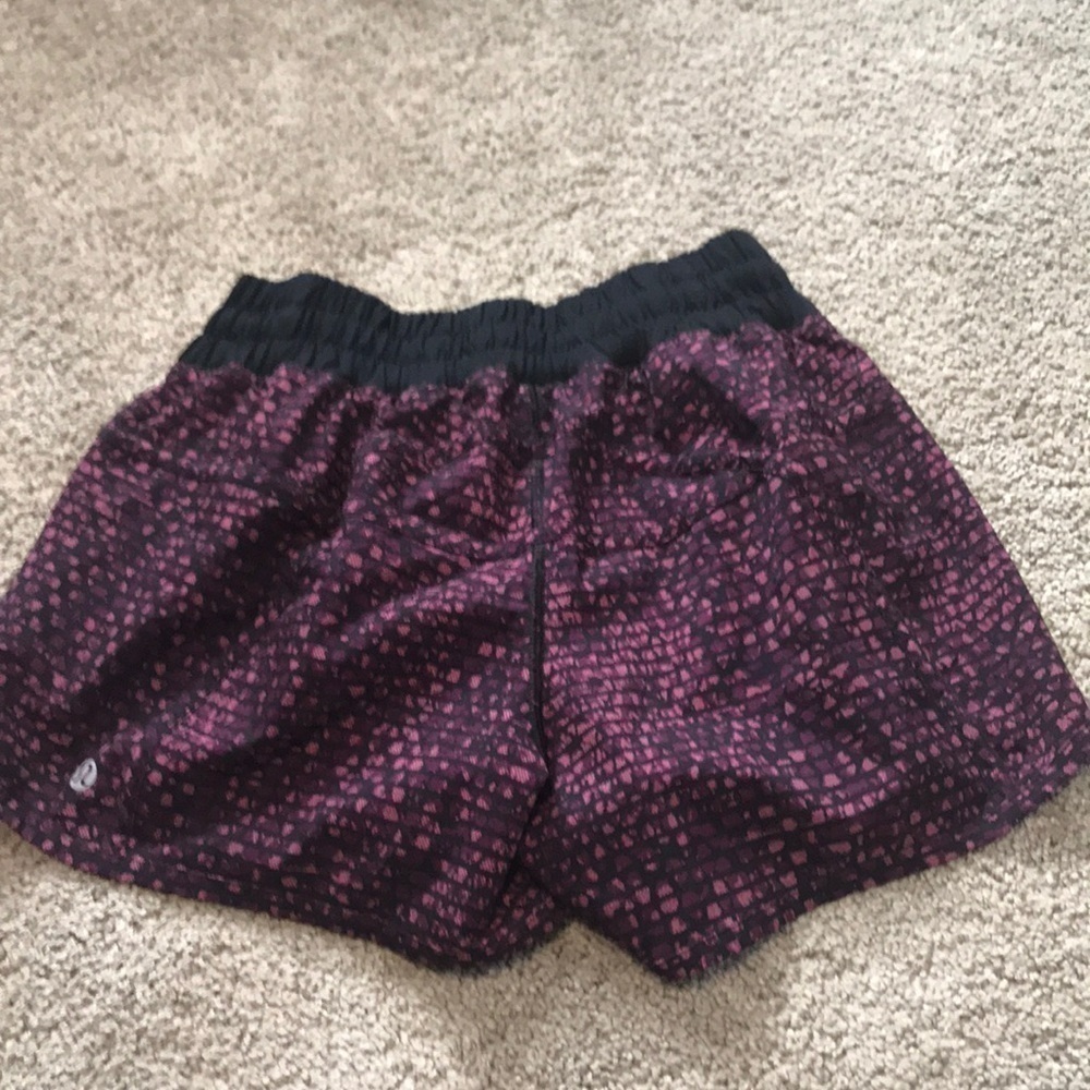 Lululemon Tracker Short IV (4") Shatter Weave - Picture 3 of 9